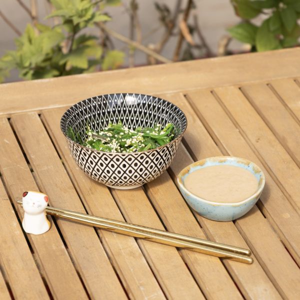 Salad with pickled seaweed