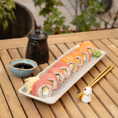 Philadelphia Mix with salmon and tuna