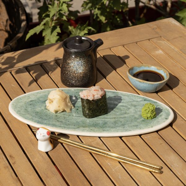 Spicy gunkan with scallop